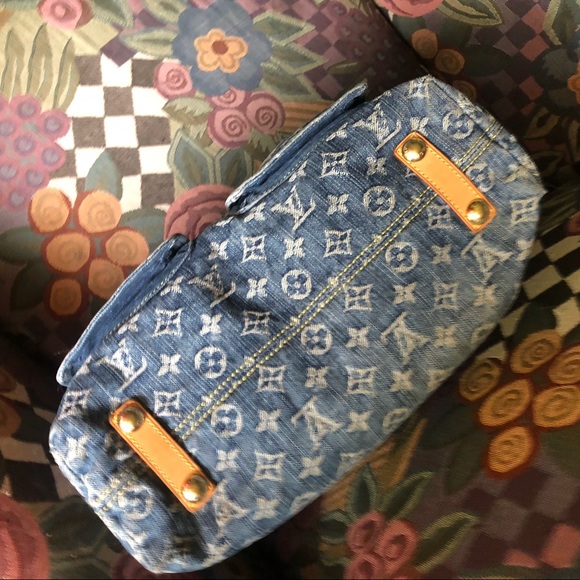 SOLD—DENIM Louis Vuitton shoulder bag - Picture 5 of 16